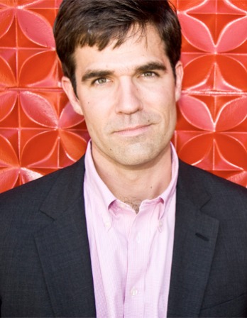 Color photograph of comedian and writer Rob Delaney.